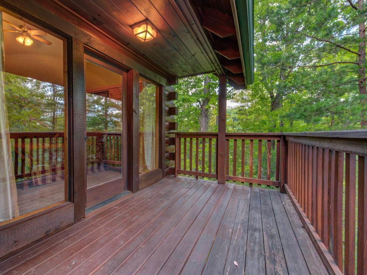 Above The Clouds, 4 Bedrooms, Pool Access, Private, Gaming, Sleeps 16 Gatlinburg Exterior photo