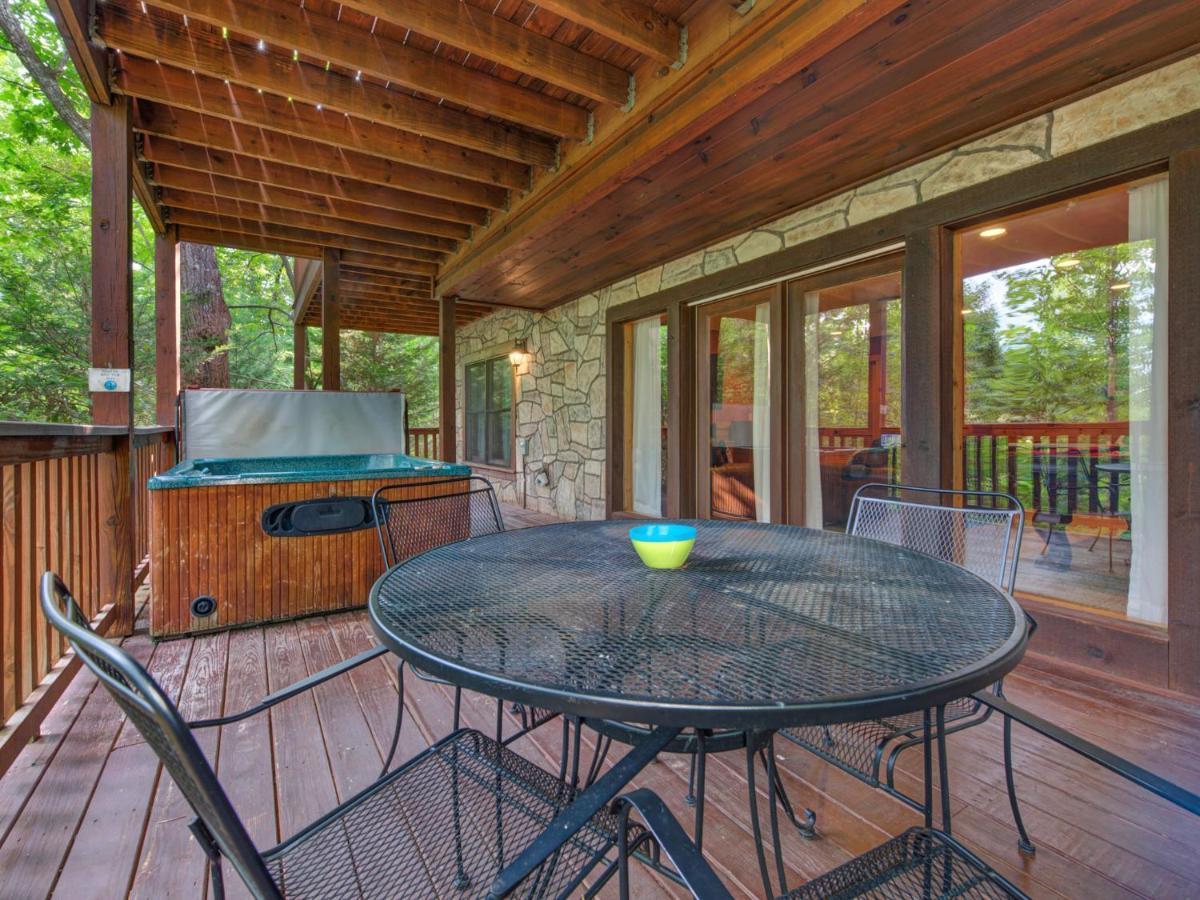Above The Clouds, 4 Bedrooms, Pool Access, Private, Gaming, Sleeps 16 Gatlinburg Exterior photo