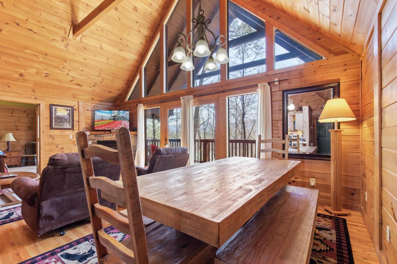 Above The Clouds, 4 Bedrooms, Pool Access, Private, Gaming, Sleeps 16 Gatlinburg Exterior photo