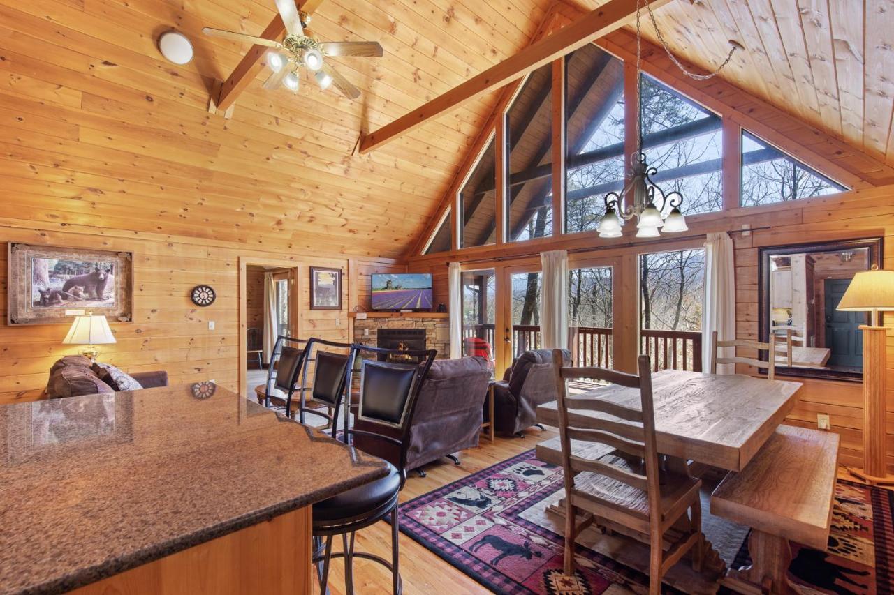 Above The Clouds, 4 Bedrooms, Pool Access, Private, Gaming, Sleeps 16 Gatlinburg Exterior photo
