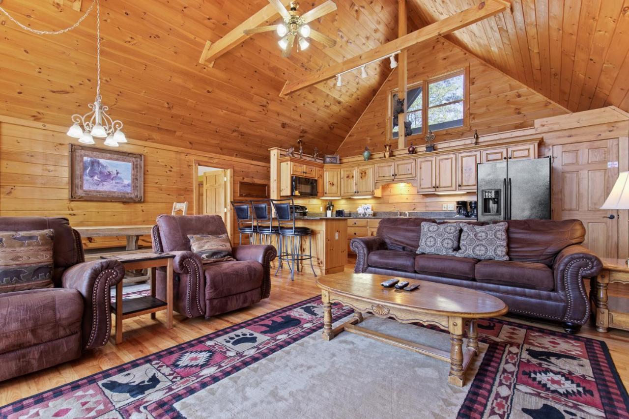Above The Clouds, 4 Bedrooms, Pool Access, Private, Gaming, Sleeps 16 Gatlinburg Exterior photo